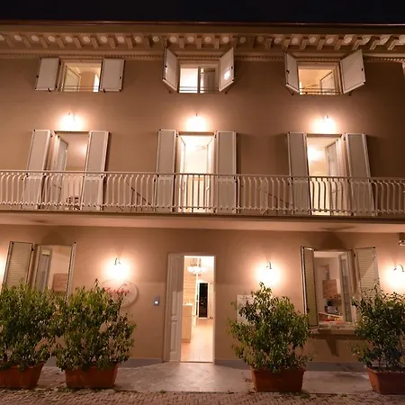 Zephiro Rta Apartmanhotel 2*