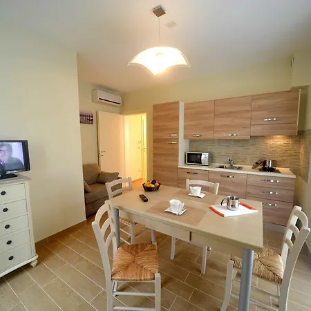 Zephiro Rta Apartmanhotel